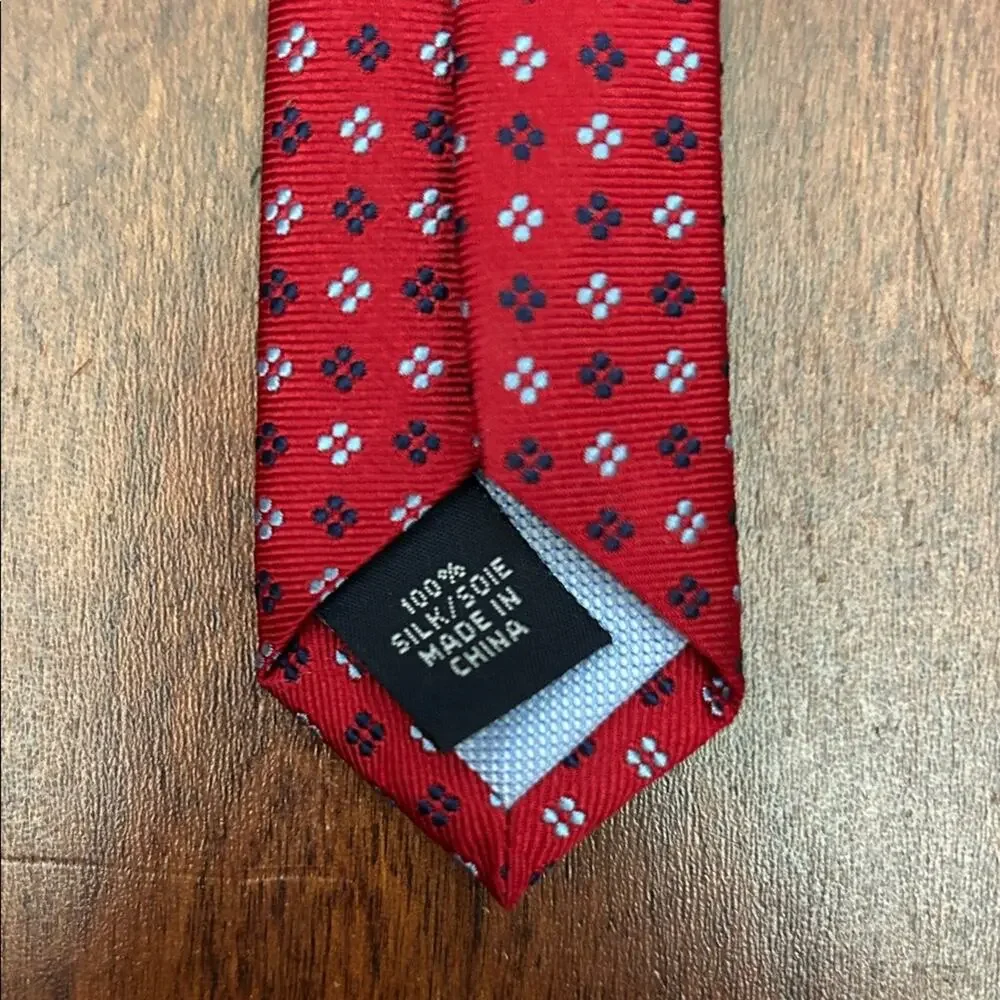 Tommy Hilfiger Men's Red Micro-Pattern 100% Silk Tie, Perfect for the Office
